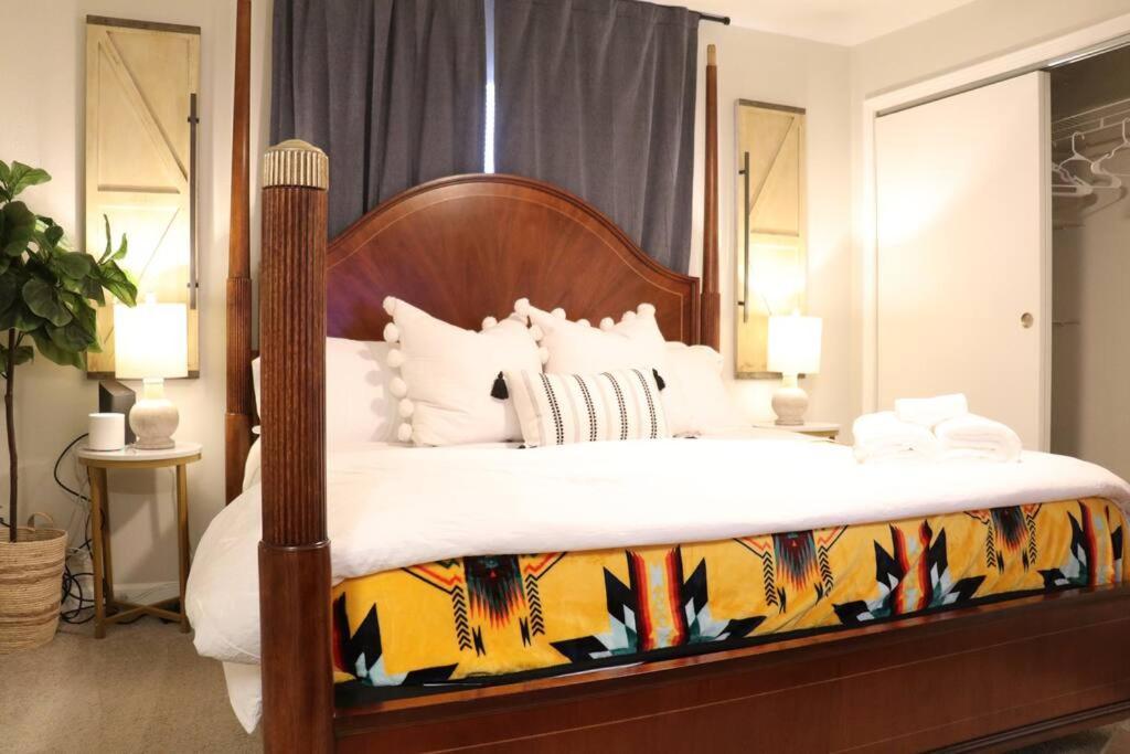Cowboy Den-Hot Tub-Game Room-Pet Friendly-No Pet Fees! Альбукерке Экстерьер фото