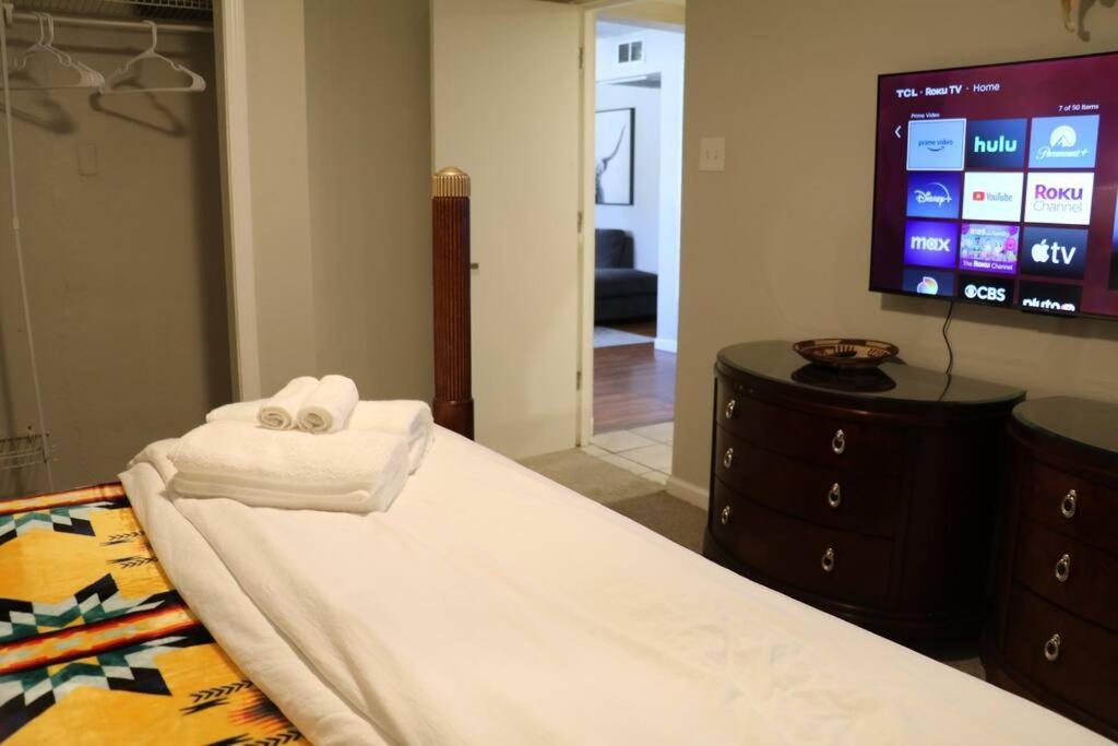 Cowboy Den-Hot Tub-Game Room-Pet Friendly-No Pet Fees! Альбукерке Экстерьер фото