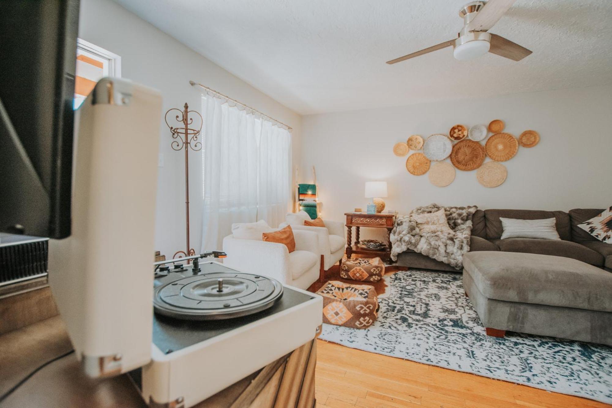 Cowboy Den-Hot Tub-Game Room-Pet Friendly-No Pet Fees! Альбукерке Экстерьер фото