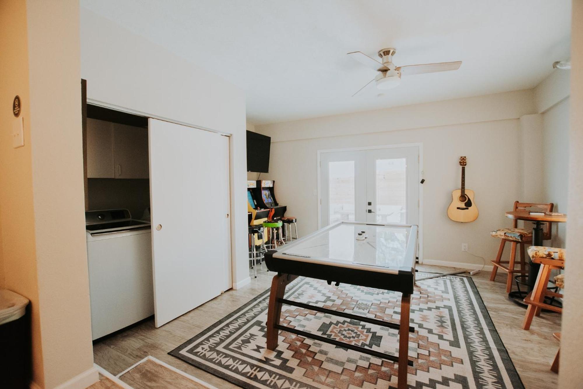 Cowboy Den-Hot Tub-Game Room-Pet Friendly-No Pet Fees! Альбукерке Экстерьер фото